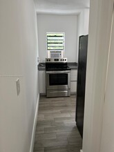 27 NE 60th Ter, Unit 3 in Miami, FL - Building Photo - Building Photo