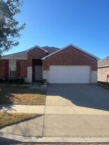 2328 Gelbray Pl in Fort Worth, TX - Building Photo