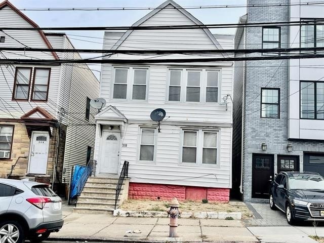 property at 318 Danforth Ave
