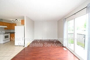 2172 Victoria St in Prince George, BC - Building Photo