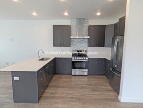 313 W 25 N in Layton, UT - Building Photo - Building Photo