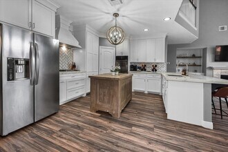 8219 Shoregrove Dr in Humble, TX - Building Photo - Building Photo