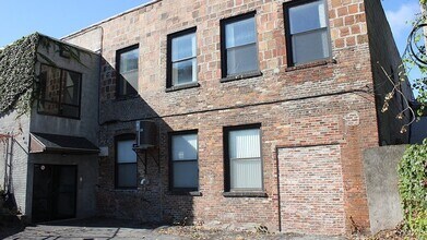 466 N Salina St in Syracuse, NY - Building Photo - Building Photo