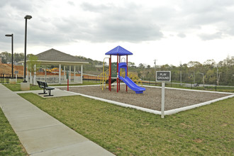 Kelly Pointe Apartments in Lenoir City, TN - Building Photo - Building Photo