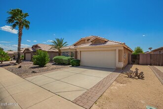 13421 W Ocotillo Ln in Surprise, AZ - Building Photo - Building Photo