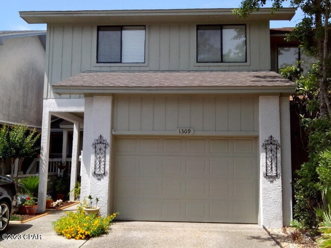 property at 1309 Capri Dr
