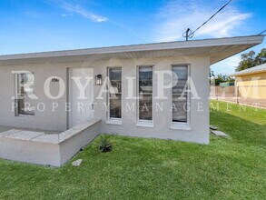 17586 Cypress Point Rd in Ft. Myers, FL - Building Photo - Building Photo