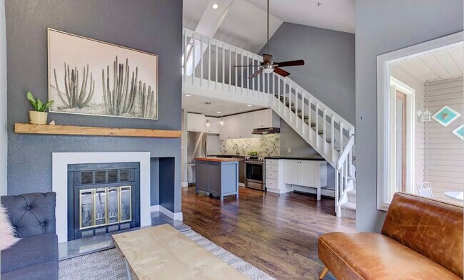 property at 2201 Pearl St