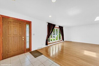 1820 N Andoa Ln in Mount Prospect, IL - Building Photo - Building Photo