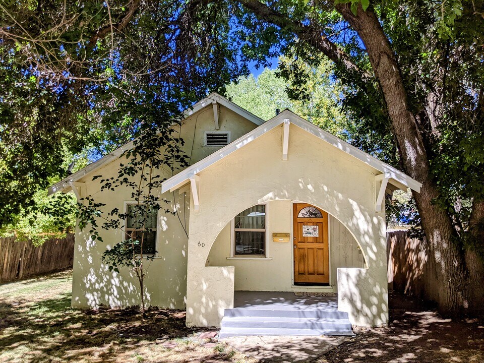 60 Foss St in Susanville, CA - Building Photo