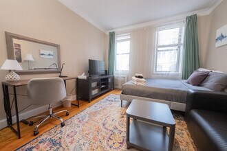 300 E 74th St, Unit SI ID1031989P in New York, NY - Foto de edificio - Building Photo