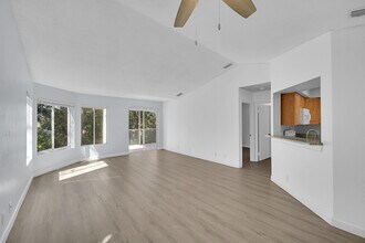 815 Boynton Beach Blvd in Boynton Beach, FL - Building Photo - Building Photo