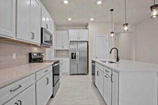 4837 Chantilly Rd in Wellington, FL - Building Photo