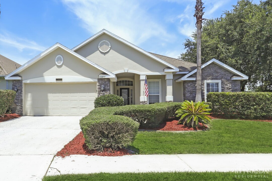 13899 White Heron Pl in Jacksonville, FL - Foto de edificio