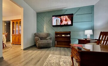 145 Ridgeway Dr W in Elizabethtown, KY - Foto de edificio - Building Photo