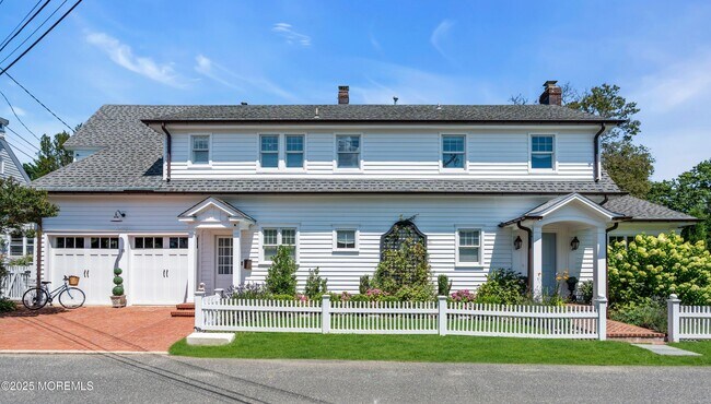 15 West St in Monmouth Beach, NJ - Foto de edificio - Building Photo