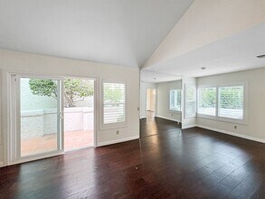 3475 Overpark Rd in San Diego, CA - Building Photo - Building Photo