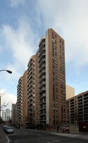 Mutual St in Toronto, ON - Building Photo