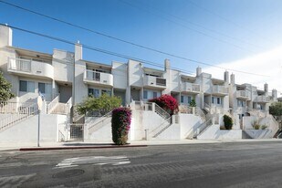 1001 Figueroa Terrace in Los Angeles, CA - Building Photo