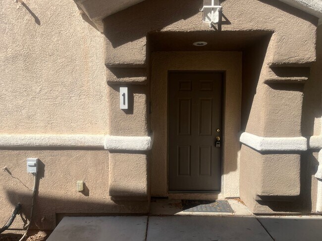6640 Lavender Lilly Ln in North Las Vegas, NV - Building Photo - Building Photo