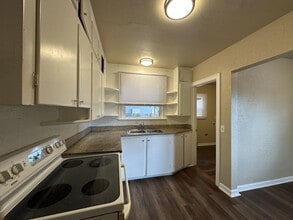 732 Bieber Ave NE in Salem, OR - Building Photo - Building Photo