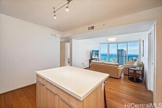 888 Kapiolani Blvd in Honolulu, HI - Building Photo - Building Photo