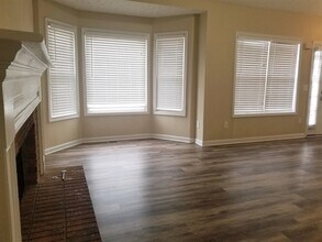 5015 Sunbrook Dr NW in Acworth, GA - Foto de edificio - Building Photo