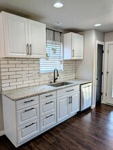 2858 Wyoming St in San Antonio, TX - Building Photo - Building Photo