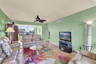 3392 NE Causeway Blvd in Jensen Beach, FL - Building Photo - Building Photo