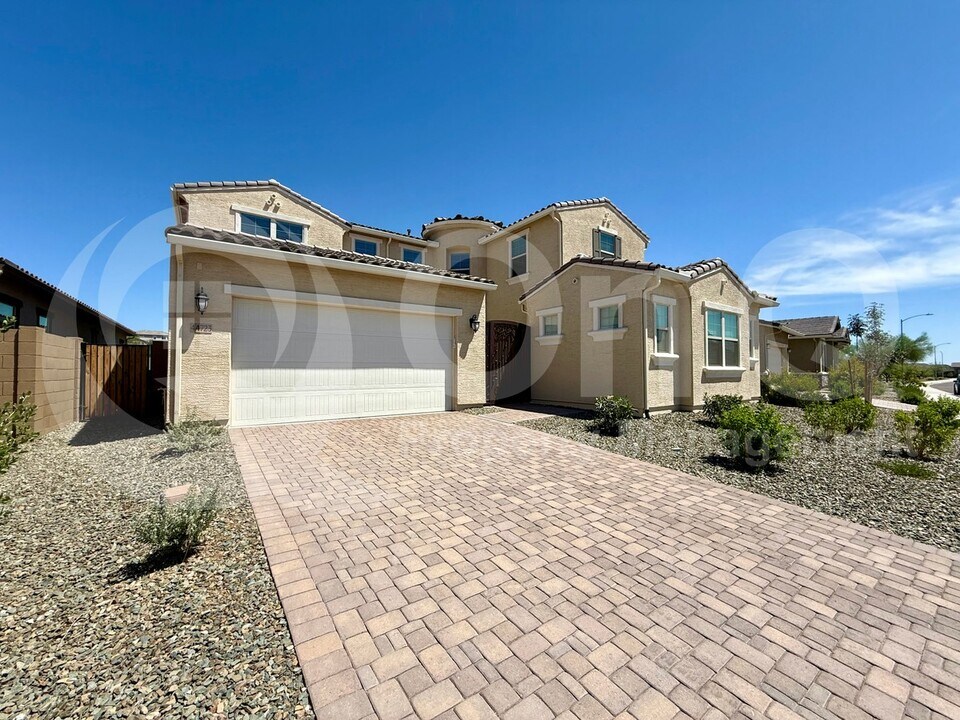 44723 N 44th Ave in Phoenix, AZ - Foto de edificio