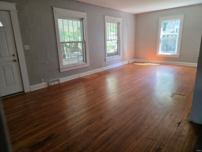 610 S Washington St in Bloomington, IN - Building Photo - Building Photo