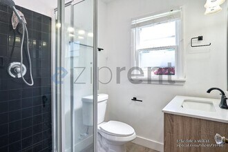 3920 NE 37th Ave in Portland, OR - Foto de edificio - Building Photo
