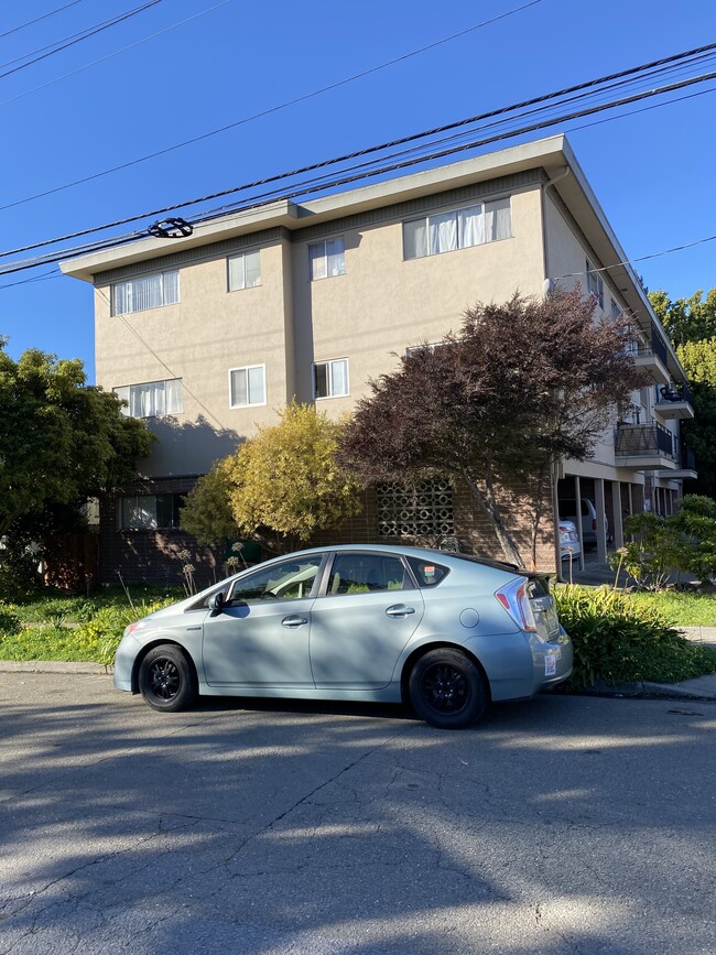 1721 Berkeley Way, Unit Must see Berkeley condo