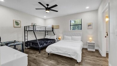 1357 S Betty Ln in Clearwater, FL - Building Photo - Building Photo