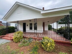 1103 Jackson St in Kannapolis, NC - Foto de edificio - Building Photo