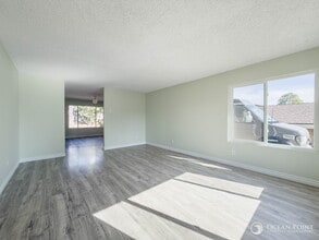 113 Camino Esplendido in Camarillo, CA - Building Photo - Building Photo