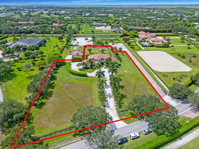 3250 Palm Beach Point Blvd in Wellington, FL - Building Photo - Building Photo