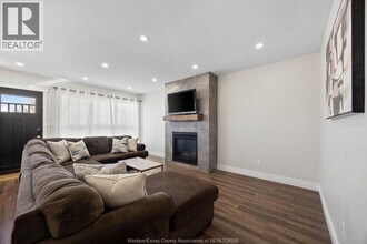 960 Janette Ave in Windsor, ON - Building Photo - Building Photo