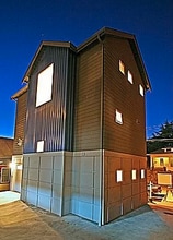 825 NE 66th St in Seattle, WA - Foto de edificio - Building Photo