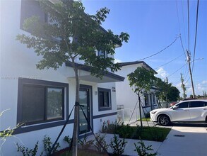 21226 SW 119th Ave in Miami, FL - Building Photo - Building Photo