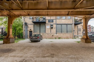 1400 N Milwaukee Ave in Chicago, IL - Building Photo - Building Photo