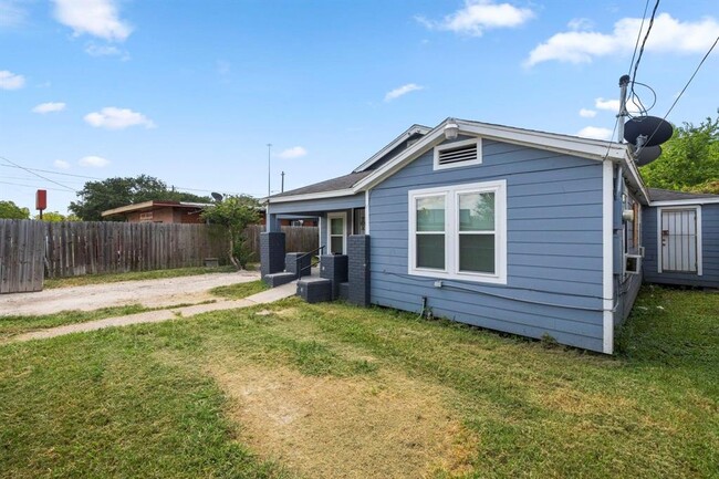 3846 Lydia St in Houston, TX - Foto de edificio - Building Photo