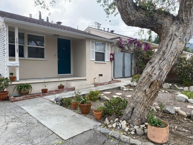 10117 Haines Canyon Ave in Los Angeles, CA - Building Photo - Building Photo