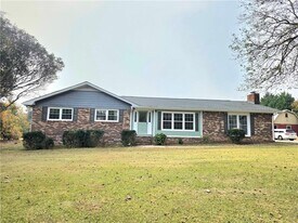 1800 Hwy 81 in Mcdonough, GA - Building Photo