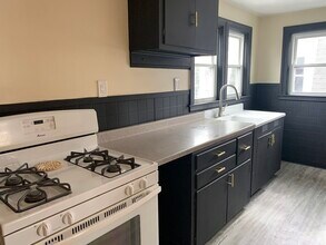 108 Elmwood Ave in Swansea, MA - Building Photo - Building Photo