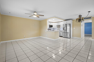 119 Seville E in Delray Beach, FL - Building Photo - Building Photo