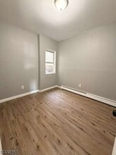 266 1st St, Unit 2 in Elizabeth, NJ - Building Photo - Building Photo