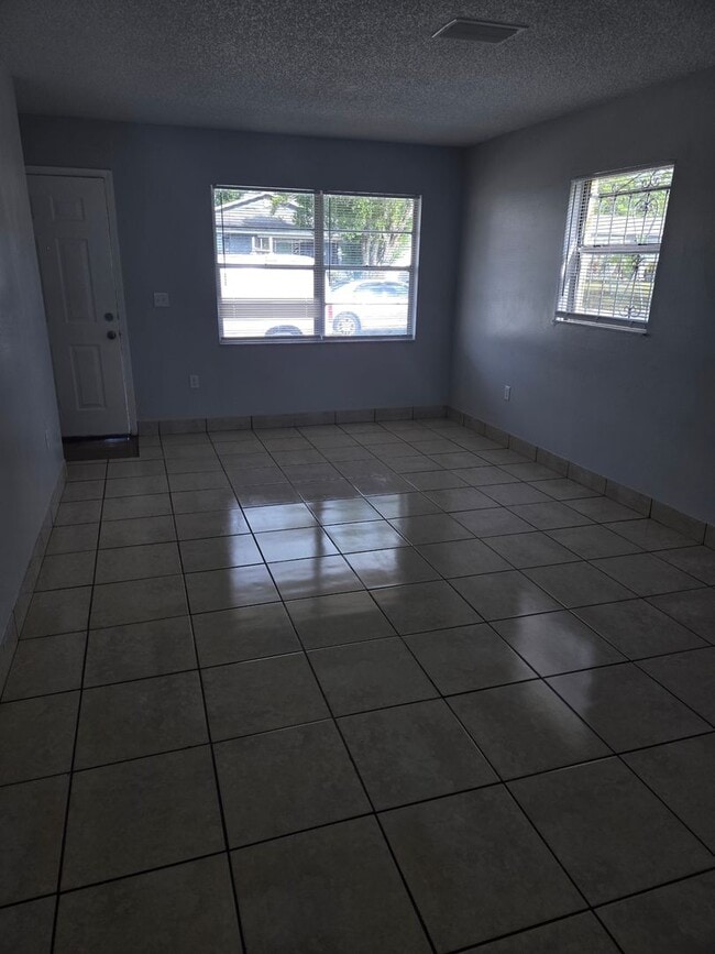 1312 W Walnut St in Lakeland, FL - Building Photo - Building Photo