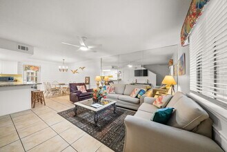 133 W Leslie Ln in Panama City Beach, FL - Building Photo - Building Photo