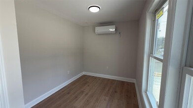 120 Linden Ave in Hempstead, NY - Building Photo - Building Photo